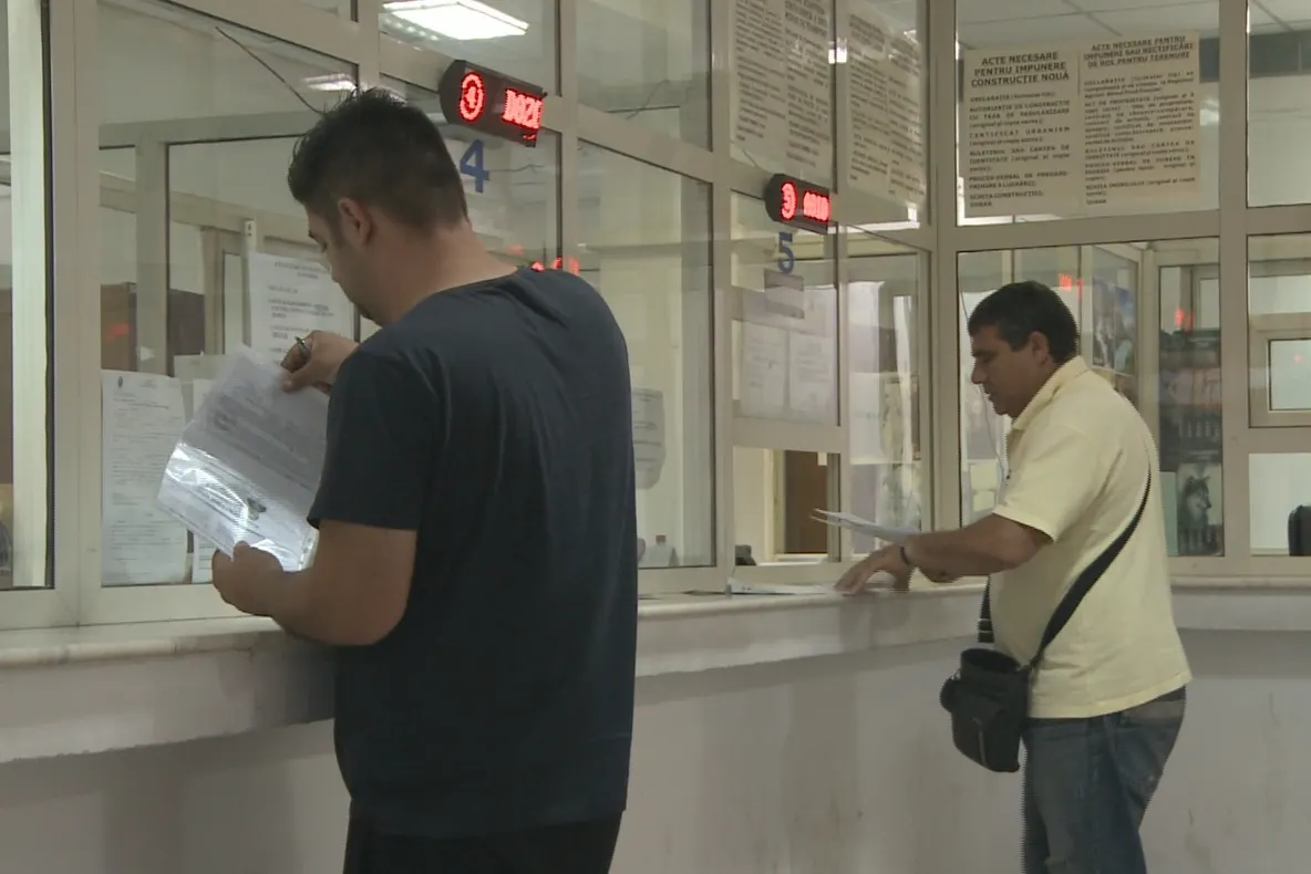 S-a dublat numărul slătinenilor care plătesc impozitele și amenzile on-line