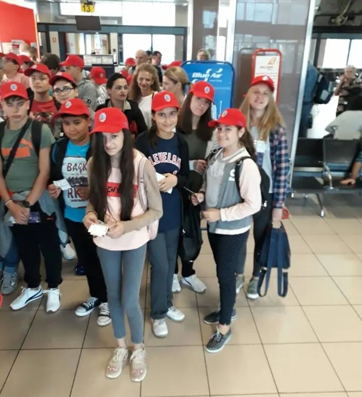Câștigătorii Disney Cup au plecat astăzi la Paris