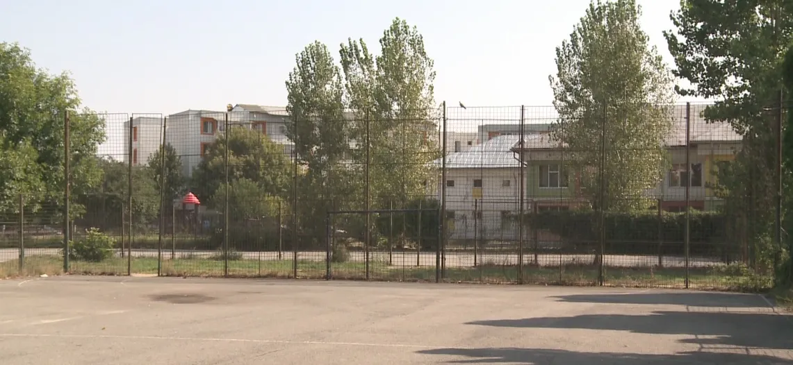 Sala de sport de la „Vlaicu Vodă”, blocată de o rețea electrică