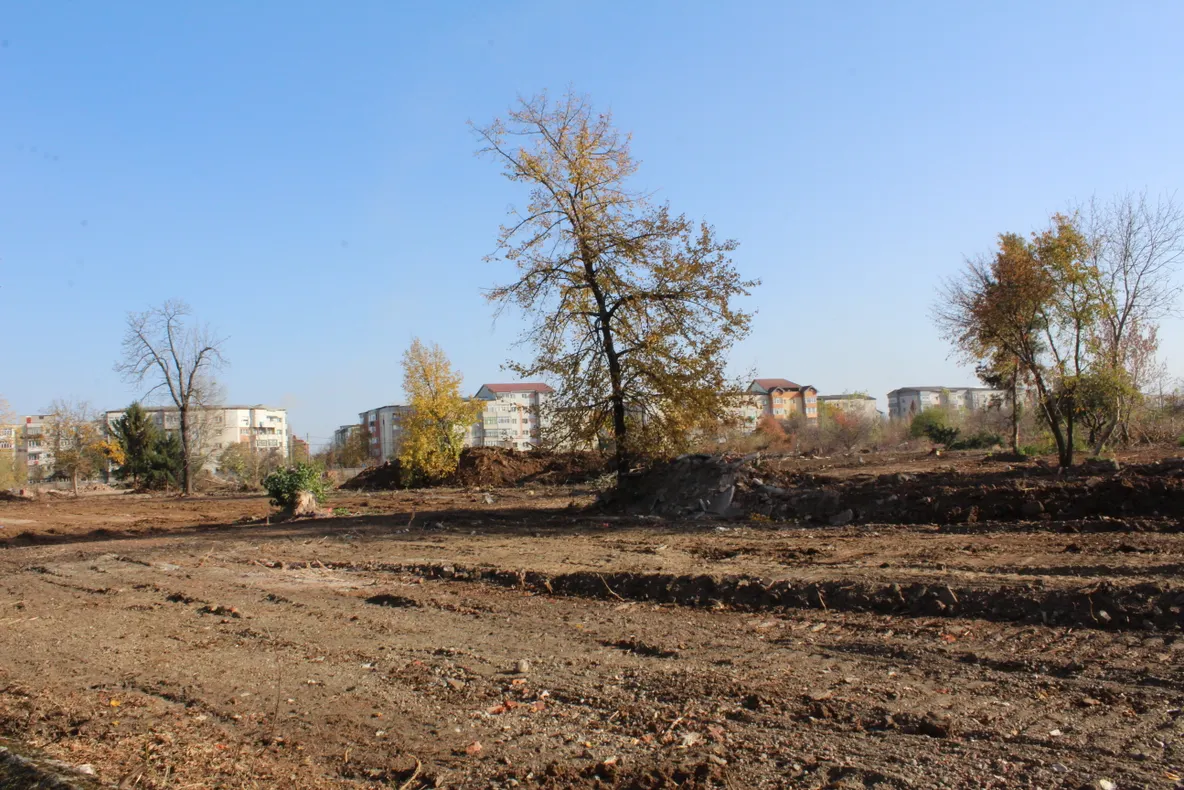 Primăria Slatina, apel către cetăţeni pentru găsirea unui nume pentru noul parc de la fost unitate militară