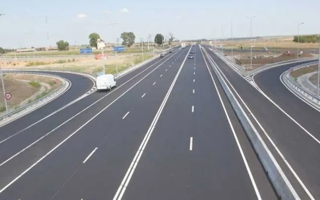 Olt: Terenuri și clădiri din patru localități traversate de Drumul Expres, expropriate săptămâna viitoare