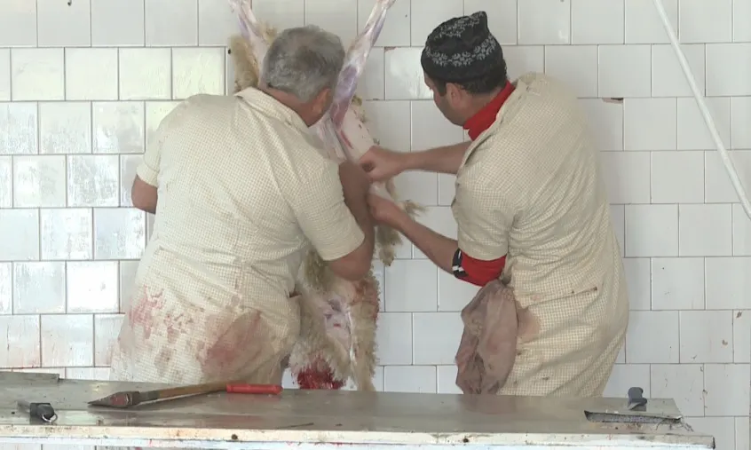 Fără târguri de miei în Olt. De unde se pot aproviziona în siguranţă consumatorii