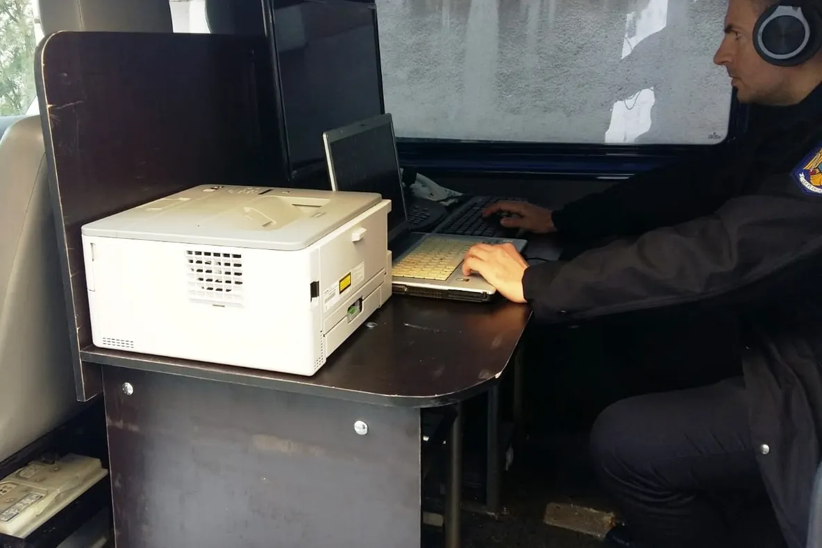 „Big-brother” mobil cu două camere video şi transmisiune în timp real, la Jandarmeria Olt - FOTO