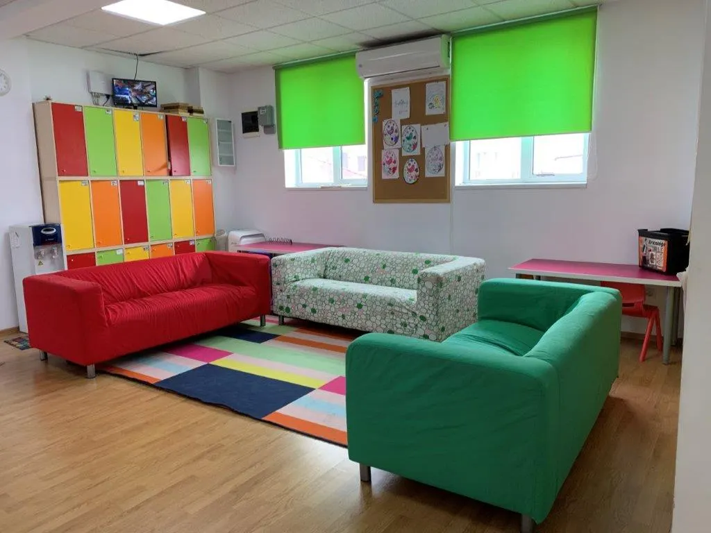 Campus școlar modern la Slatina, cu afterschool și loc de joacă exterior