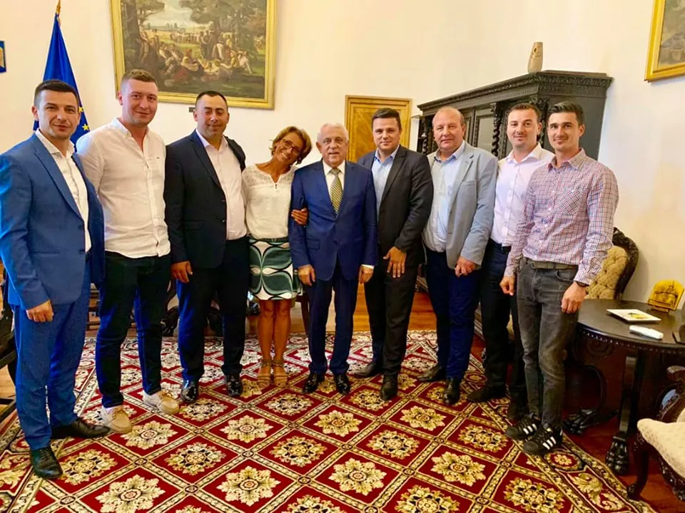 Tineri fermieri din Olt, întâlnire cu ministrul Agriculturii. Ce le-a promis Petre Daea