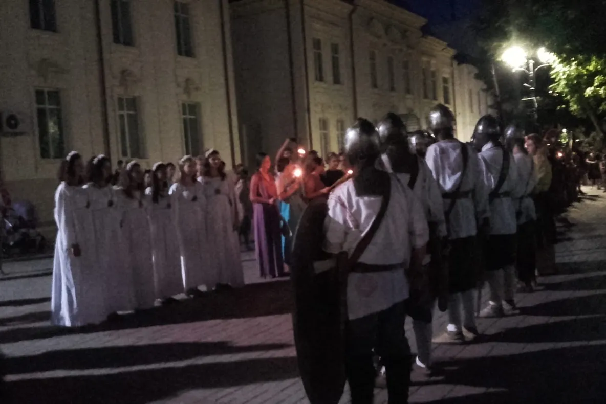 Primul festival medieval din România  organizat în mediul rural are loc în această perioadă, în Olt- VIDEO