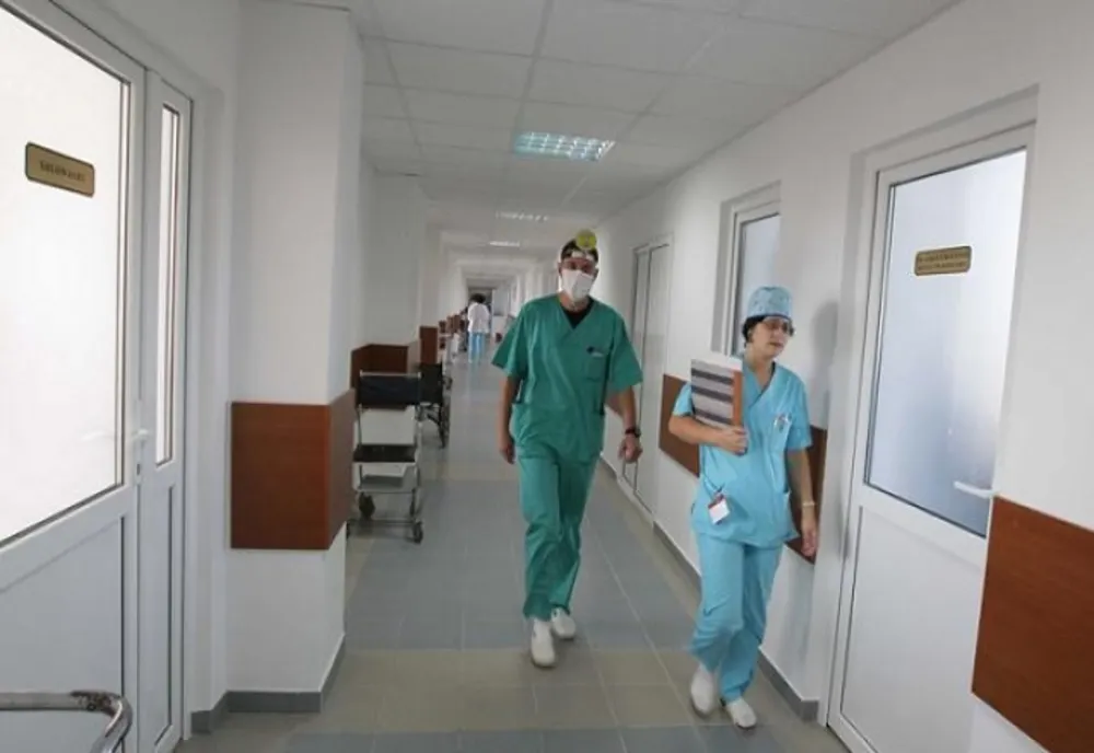 Creşte numărul cadrelor medicale cu COVID-19, la un spital din Olt
