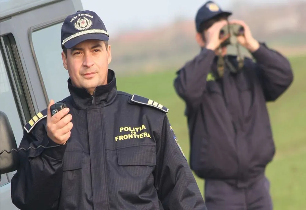 Și-a luat telefon mobil pe numele altui bărbat