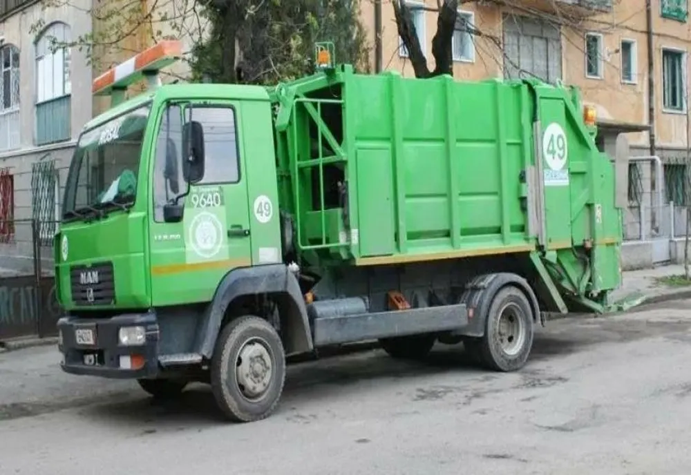 Licitaţia pentru colectarea deşeurilor din Olt, în linie dreaptă