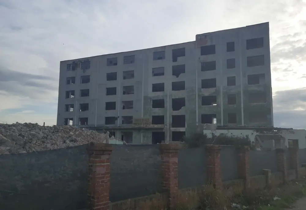 VIDEO. Reper al Slatinei, căzut sub lama buldozerelor