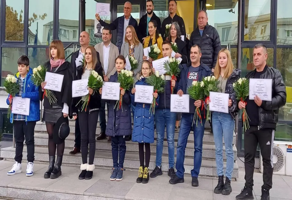 VIDEO. Recunoştinţă pentru sportivii de performanţă din Olt. Premiaţi de CJ