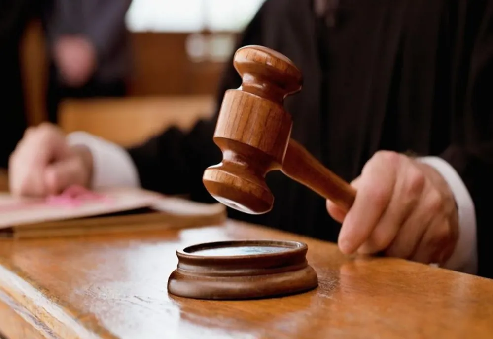 Olt: Fost viceprimar şi soţia sa, condamnaţi pentru contrabandă cu ţigări
