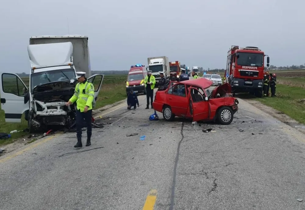 Două persoane din Bucureşti au decedat în accidentul rutier din Olt