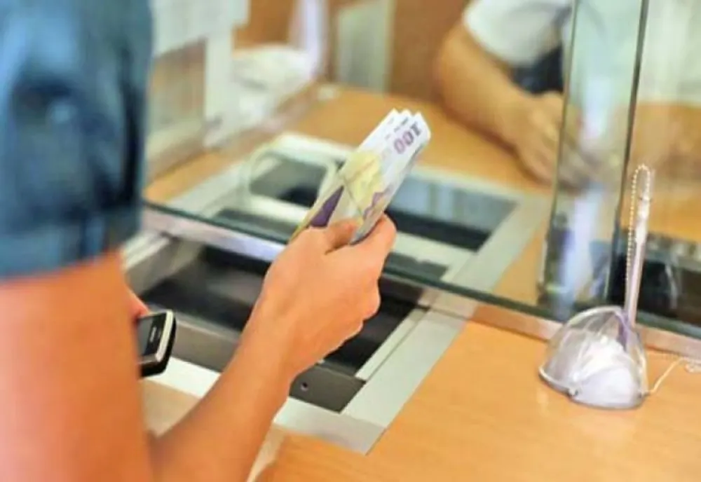 Slatina: A reuşit să ia zeci de credite folosind acte false