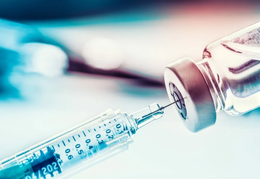 Milioane de doze de vaccin anti covid expiră în depozite / Criză în sistemul medical