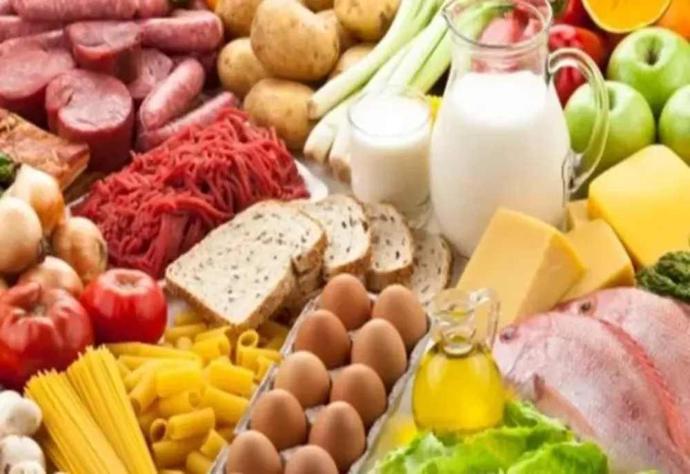 SONDAJ: 4 DIN 10 ROMÂNI EVITĂ ALIMENTELE ULTRAPROCESATE