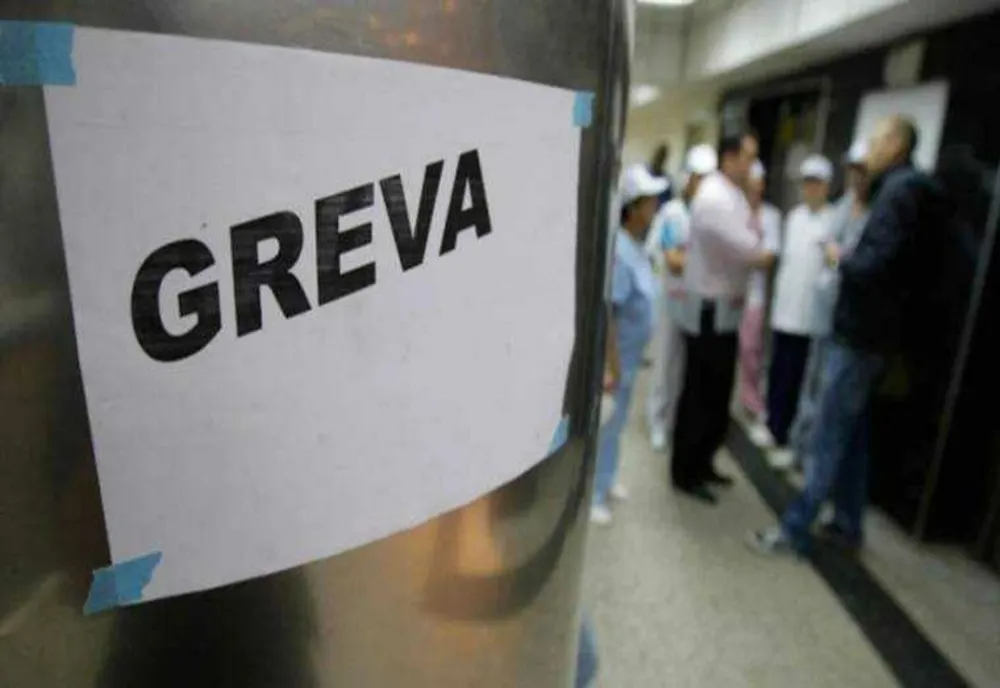 ANGAJAȚII DIN PRIMĂRII, ÎN GREVĂ DE AVERTISMENT