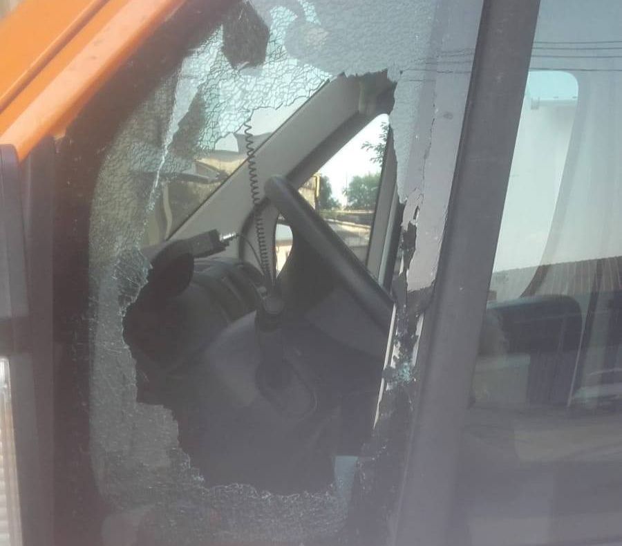 Autospecială a SDN Slatina, spartă de hoţi, sub nasul poliţiştilor - FOTO