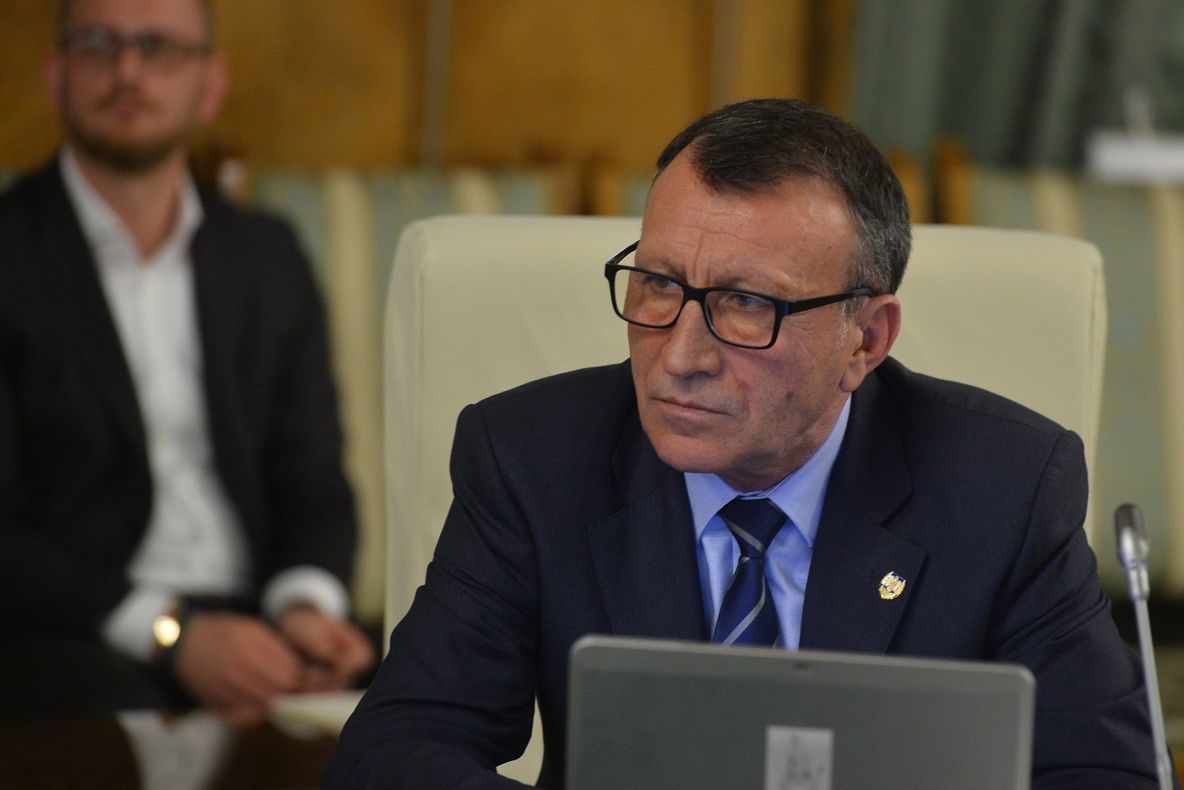 Stănescu recunoaşte că nu i-a răspuns lui Dragnea la telefon
