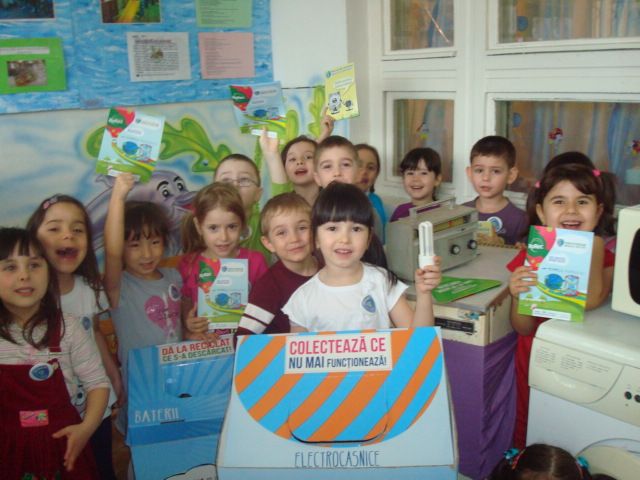 Elevi și preșcolari din Olt, campioni ai „Patrulei de reciclare”