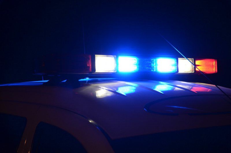 Trei răniți într-un accident la Fărcașele. Mașina s-a izbit de un copac- FOTO
