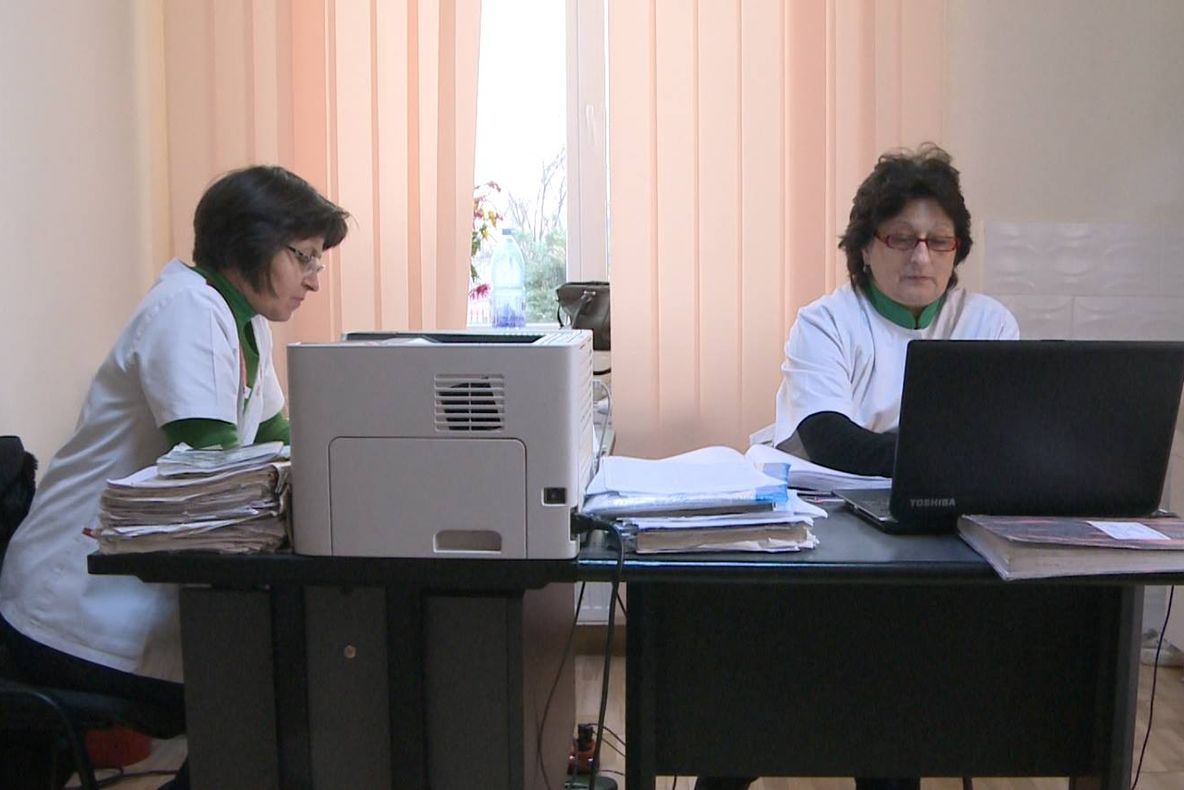 Comuna din Olt cu trei medici de familie și centru de permanență. Cum reușește primăria să ofere localnicilor asistență medicală de calitate