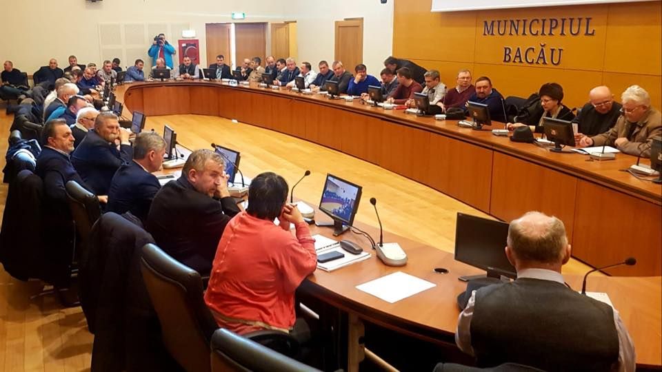 Rosal a cumpărat 80 de mașini de gunoi și vrea să înceapă colectarea deșeurilor din tot județul pe 15 martie