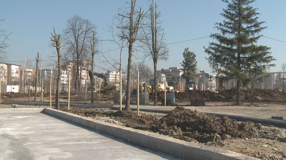 Primarul Slatinei, vizită pe șantierul noului parc. Când va fi gata lucrarea