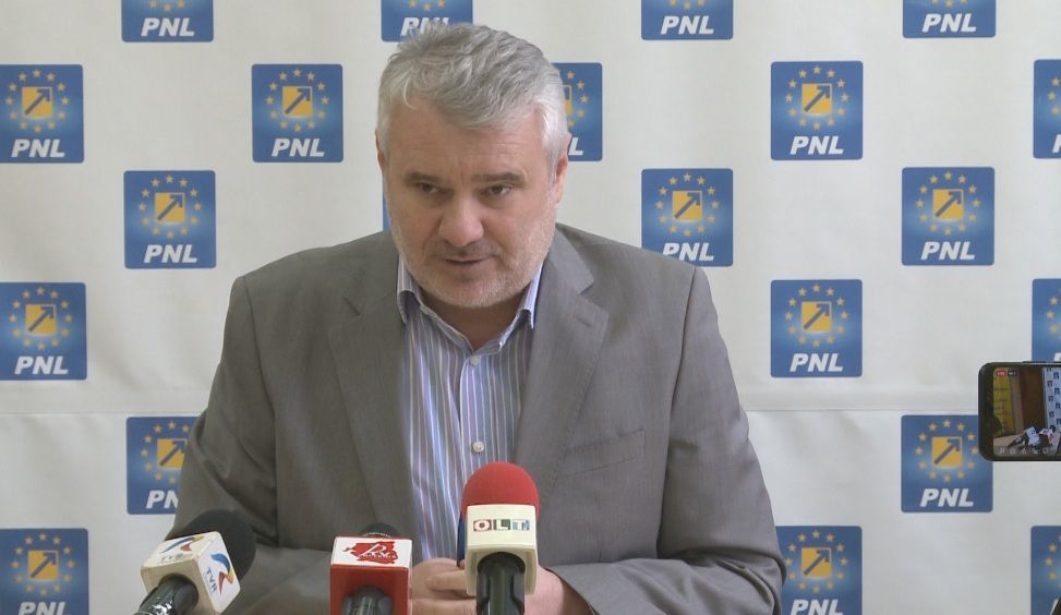 Deputat de Olt, bâlbă într-un discurs public - VIDEO VIRAL