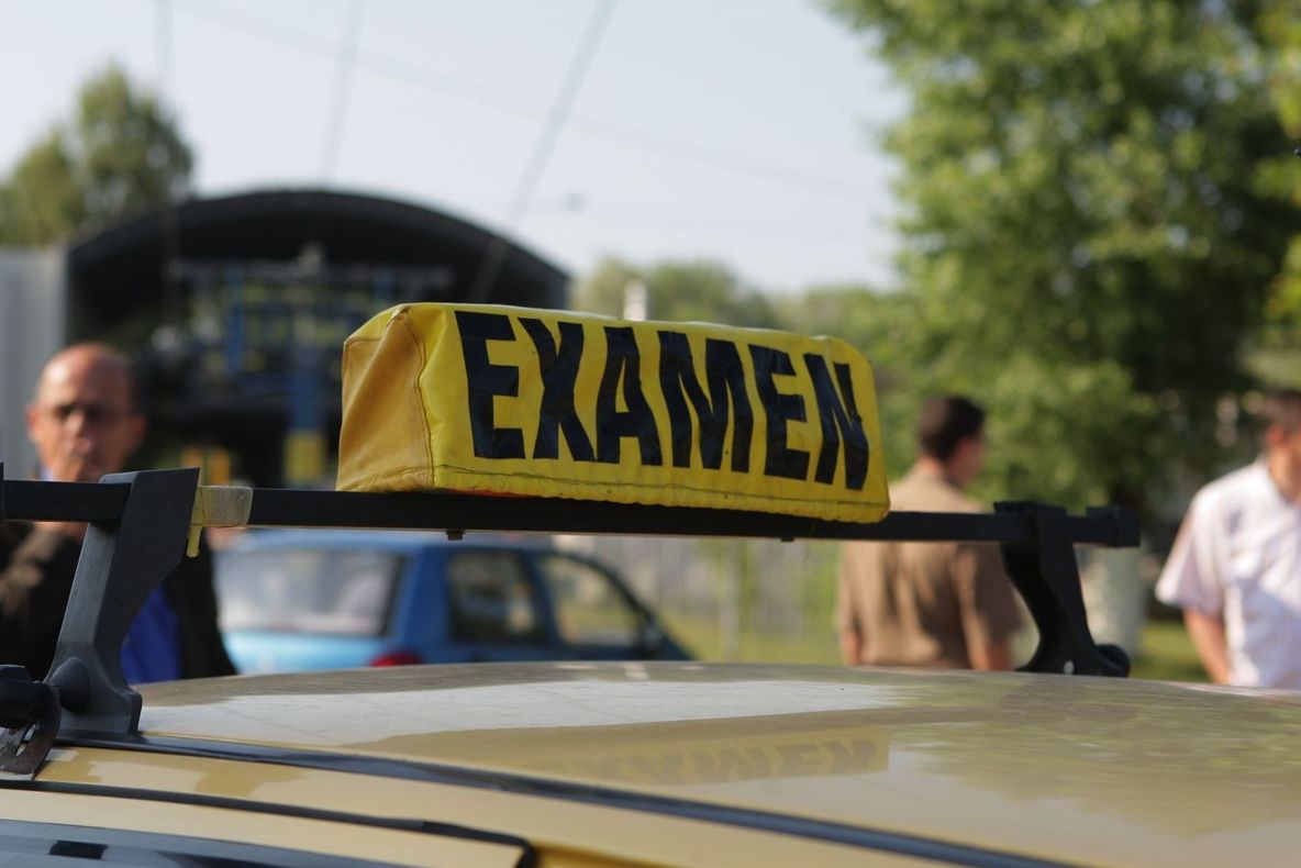 Veste IMPORTANTĂ pentru toţi oltenii care vor să devină şoferi. Cât trebuie să aştepte, de săptămâna viitoare, între proba teoretică şi cea practică
