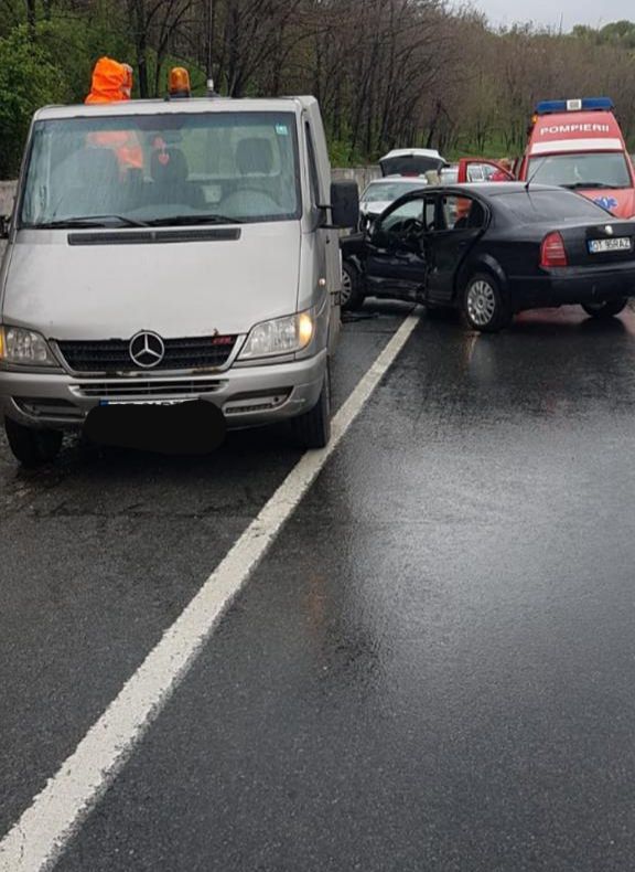 De ce a ajuns la spital un polițist care ancheta un accident rutier