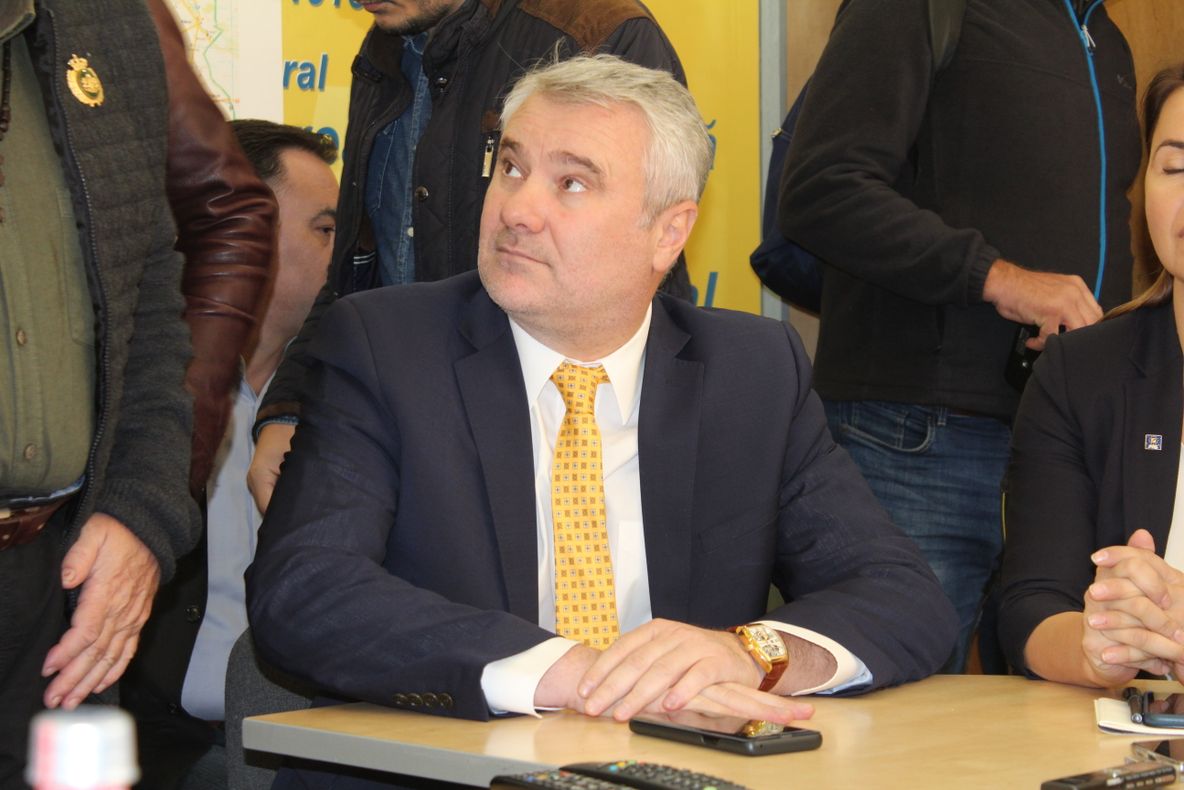 Tensiuni în PNL Olt. Fostul şi actualul preşedinte, protagonişti