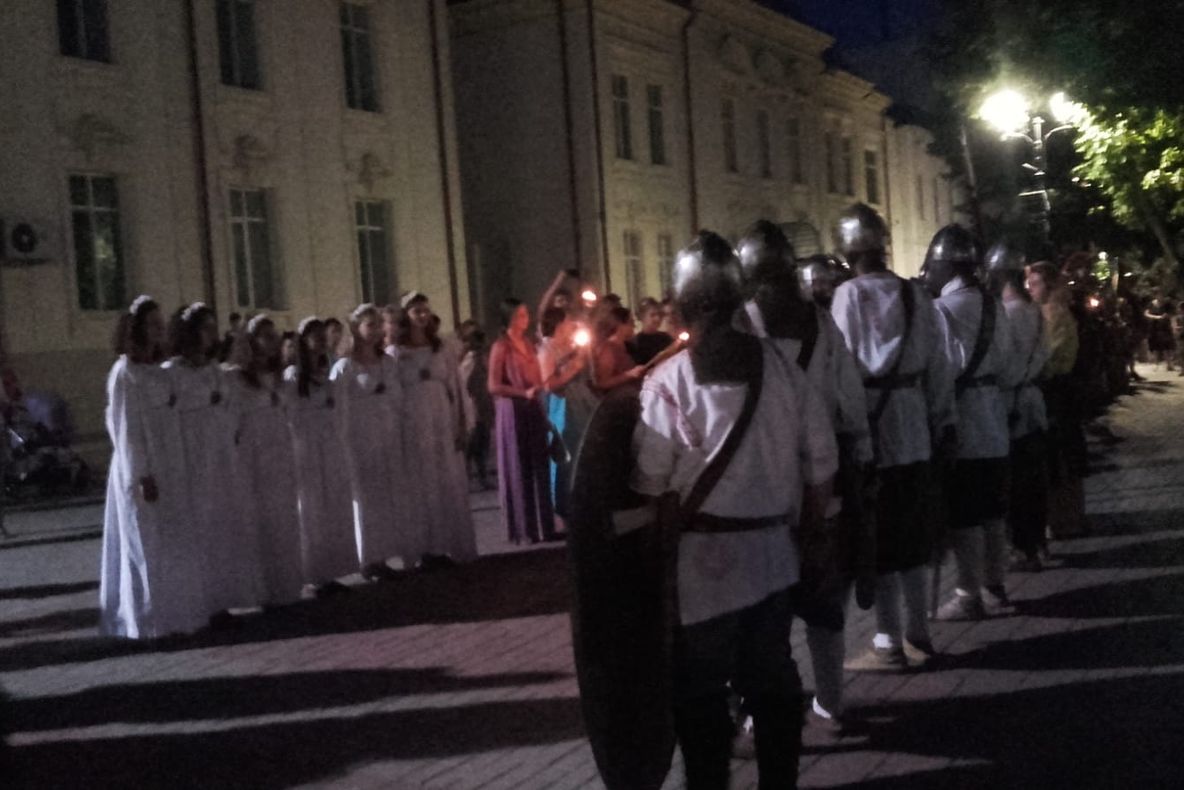 Primul festival medieval din România  organizat în mediul rural are loc în această perioadă, în Olt- VIDEO