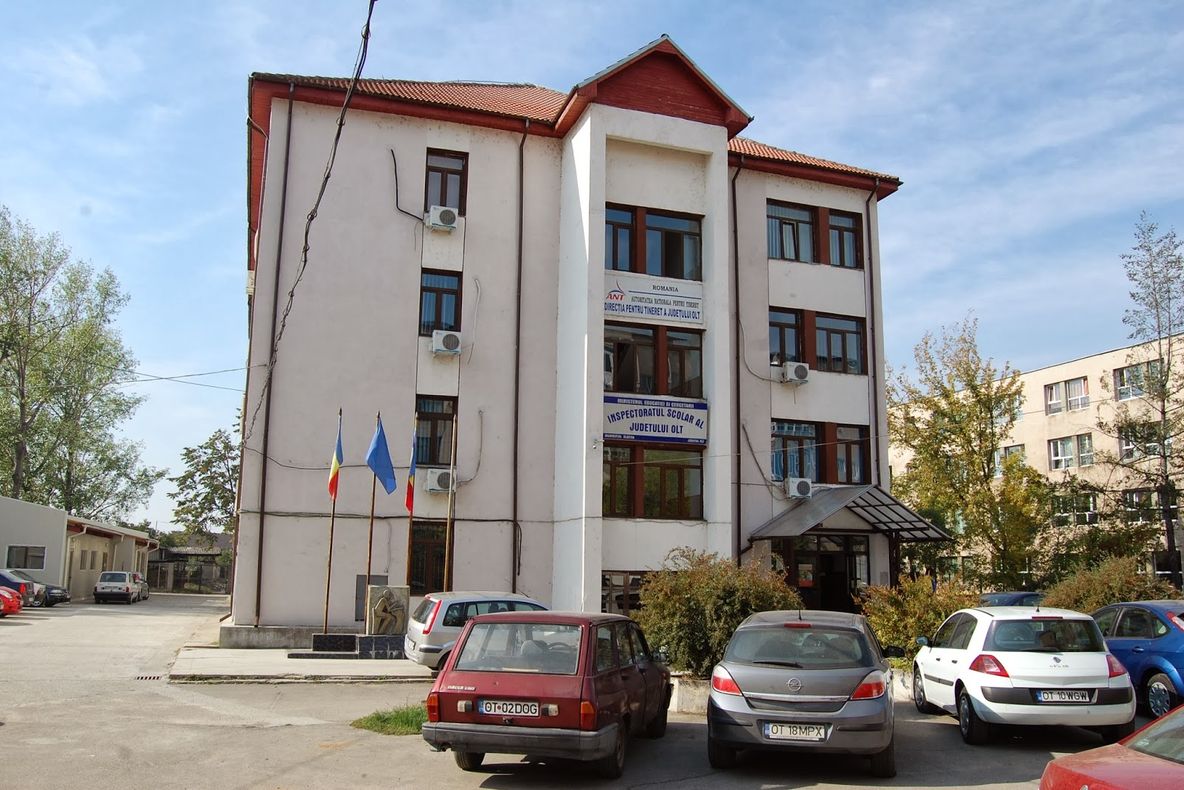 Noi inspectori la ISJ Olt. Azi e prima zi în noua funcţie