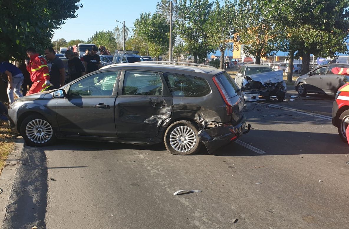 Slatina: Trei persoane la spital, în urma unui accident rutier