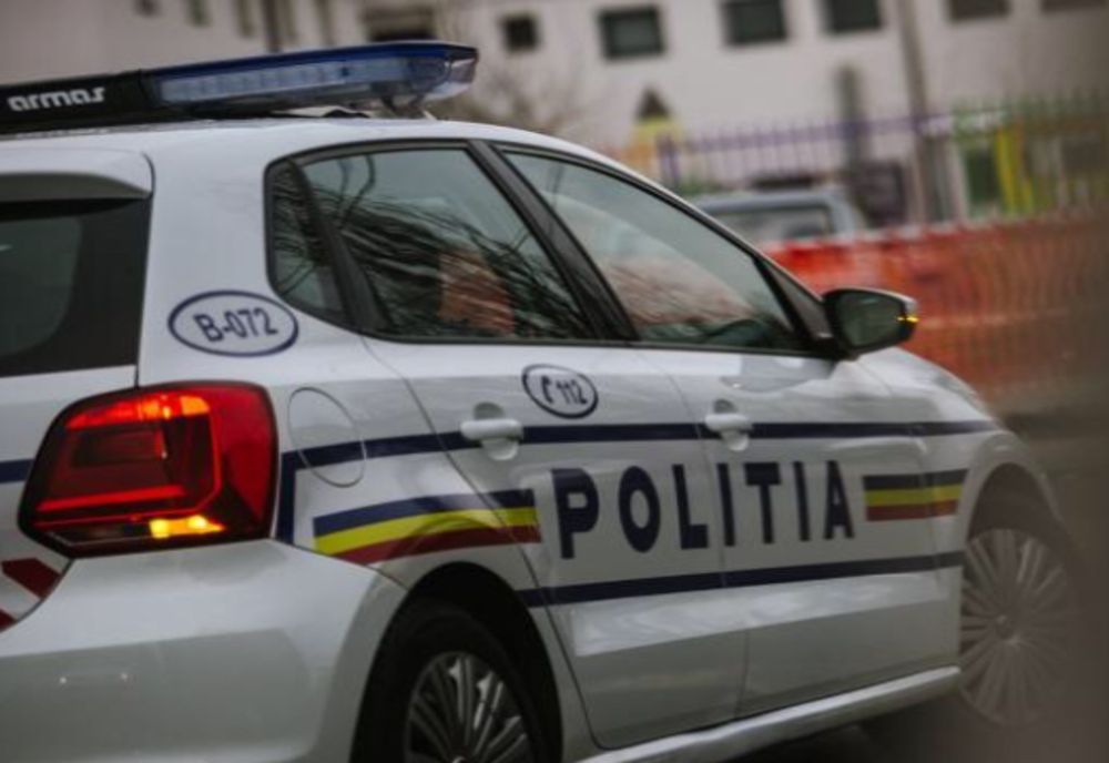 Olt: S-a răsturnat cu maşina şi a fugit de la locul faptei