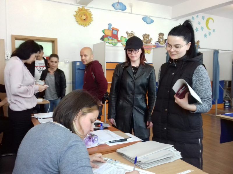 Tinerii, la coada clasamentului în ziua votului. Statistica pe județ