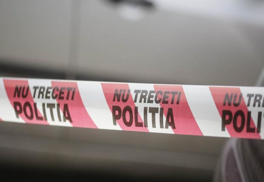Beat criță, a intrat cu mașina într-o remorcă și a ajuns la spital
