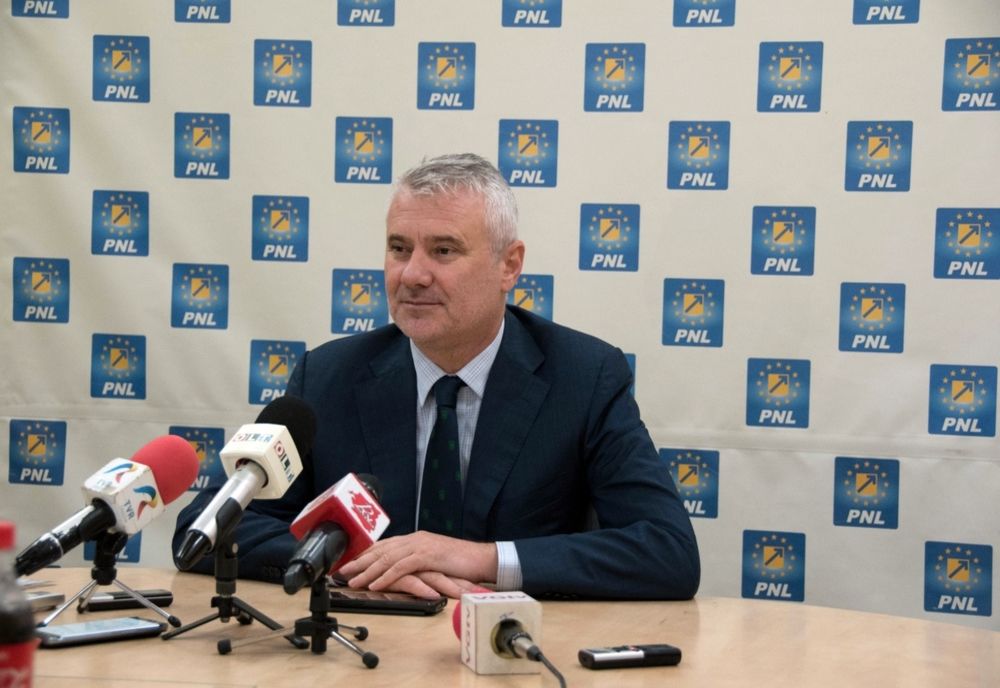 Deputatul de Olt care a fost în aceeaşi încăpere cu Virgil Chiţac, testat negativ la COVID-19
