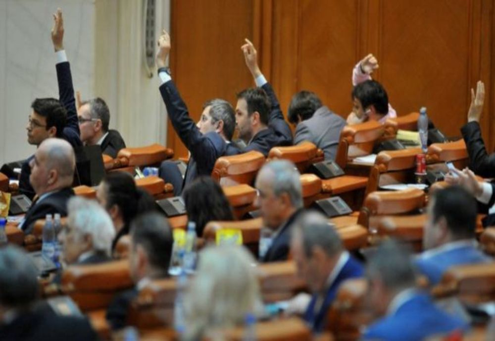 PSD vrea suspendarea ratelor, plafonarea preţurilor la utilităţi, şomaj tehnic şi amânarea plăţii CAS şi CASS