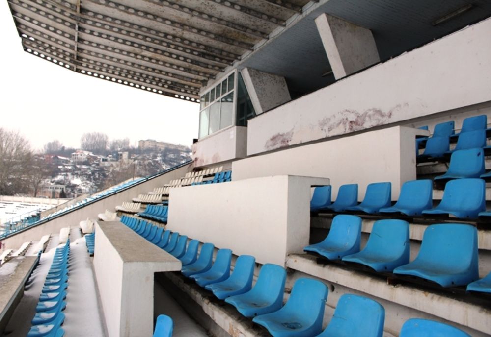 Noul stadion din Slatina - studiu de fezabilitate în lucru, finanţarea în aştetare