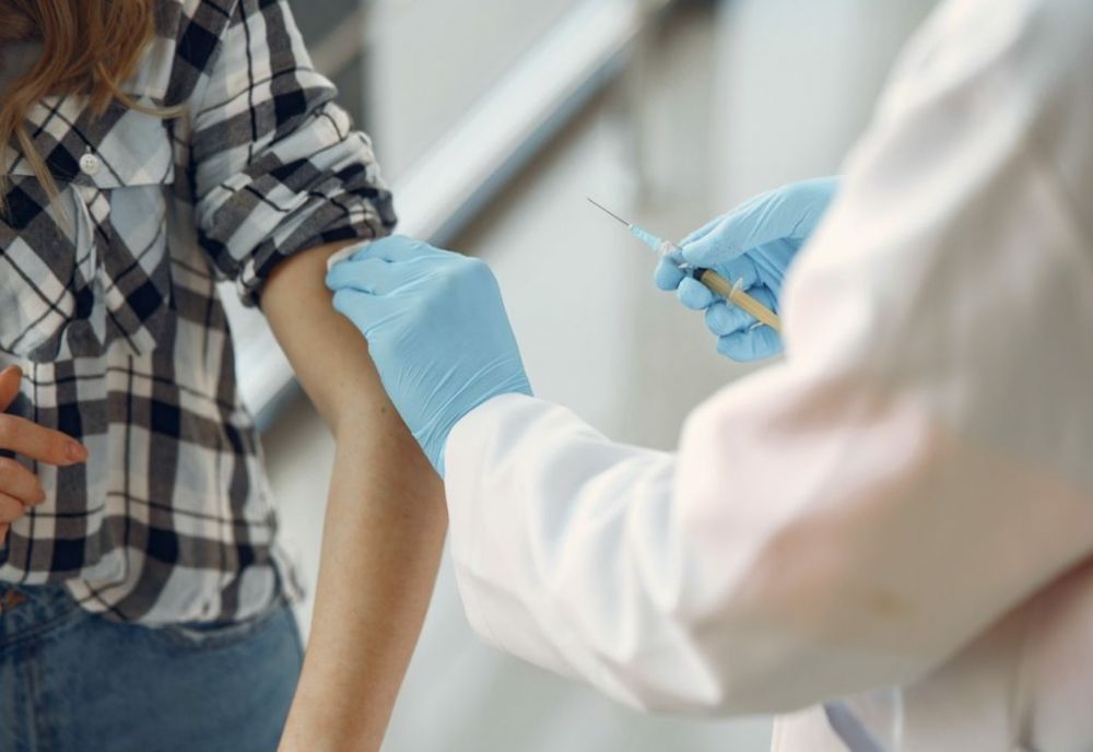 Olt: Câte persoane s-au programat pentru vaccinare, până acum