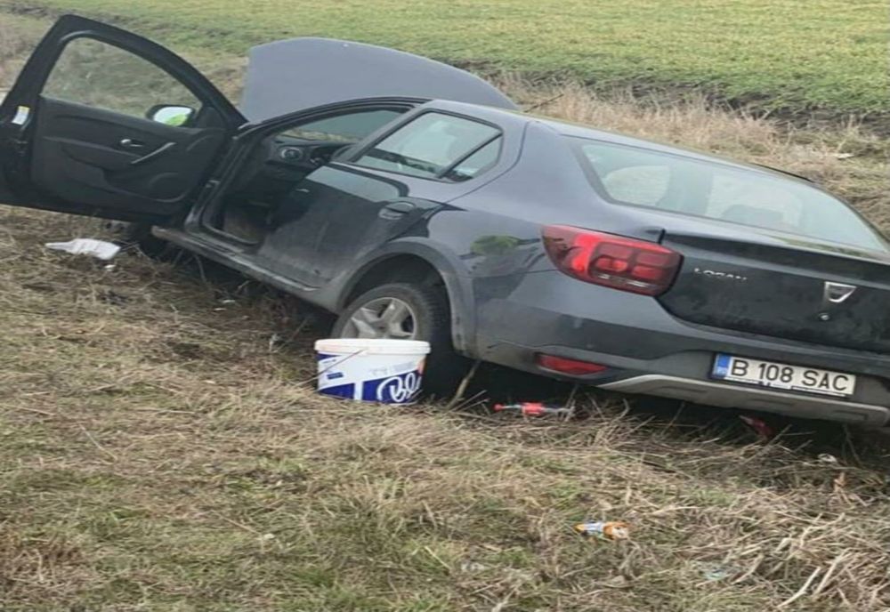 Olt: Două persoane încarcerate, după ce o maşină s-a răsturnat