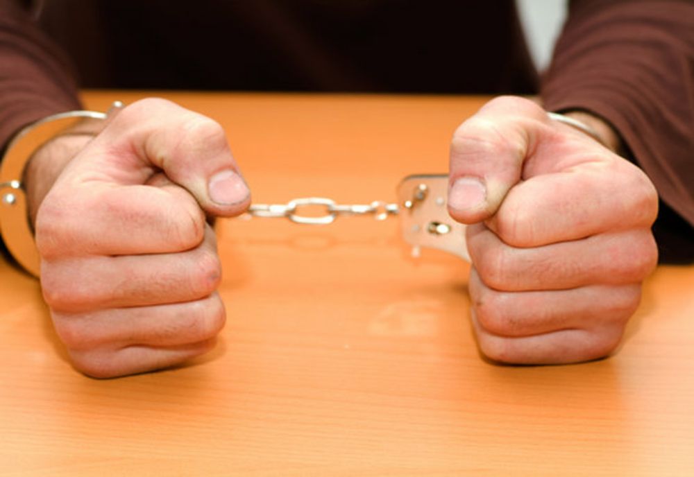 Craiova: Un tânăr din Slatina, arestat preventiv după ce şi-a răpit concubina