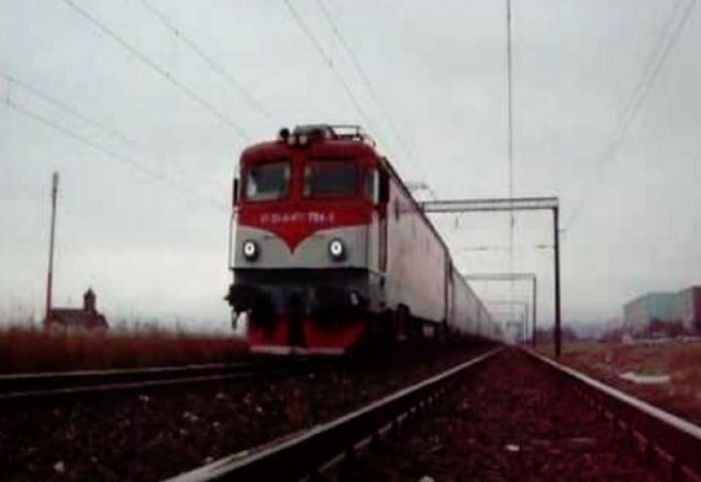 Veşti bune pentru oltenii care fac naveta între Corabia-Caracal: Trei trenuri pe zi, tur şi retur