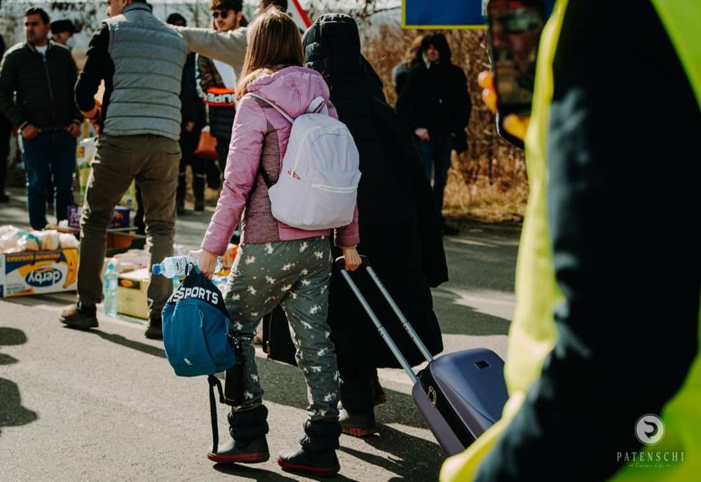 Solidaritate. Românii, autorități locale, antreprenori sau simpli cetățeni vin în ajutorul refugiaților 