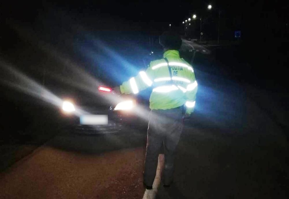 Olt: Un şofer băut a fost reţinut, după o urmărire pe câmp (VIDEO)