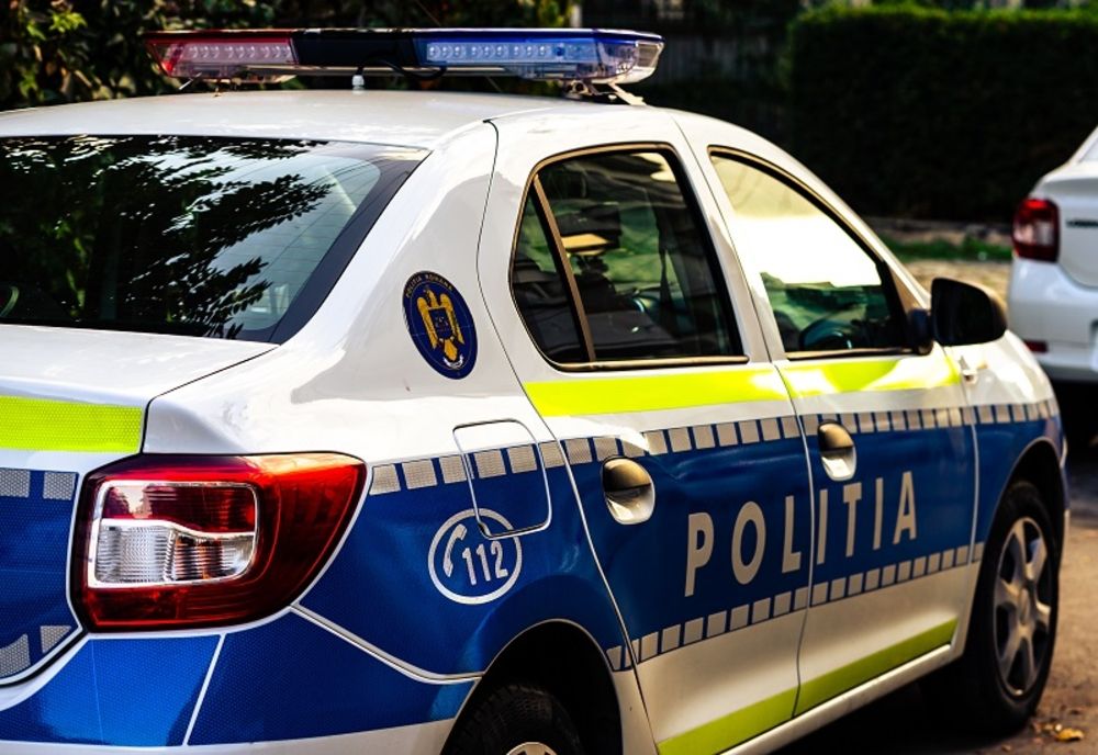Accident în Balş. Două persoane rănite