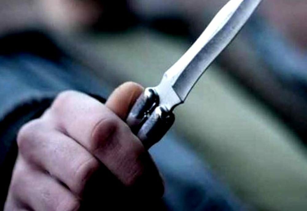 Olt: Un bărbat a fost înjunghiat de trei ori, în urma unui scandal petrecut într-un bar