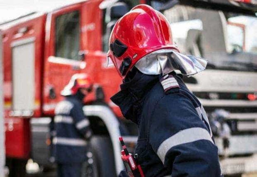 O ECHIPĂ DE MUNCITORI A FISURAT O CONDUCTĂ DE GAZE LA SLATINA